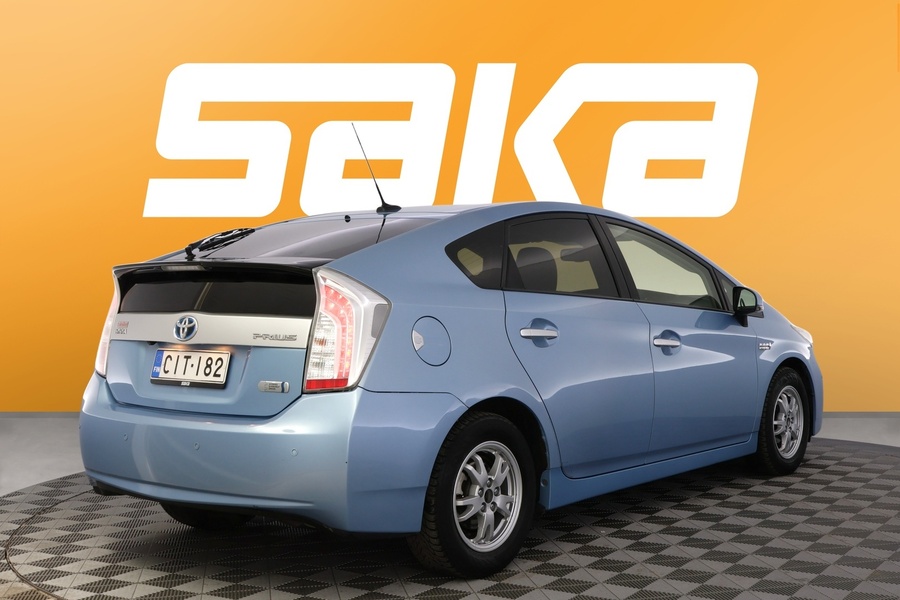 Toyota Prius Plug-in vaihtoauto