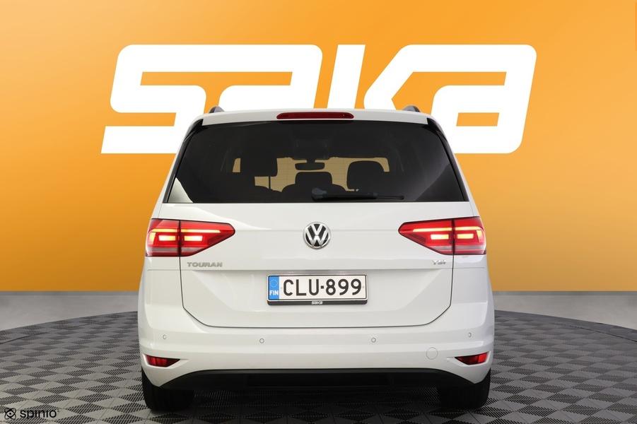 Volkswagen Touran vaihtoauto