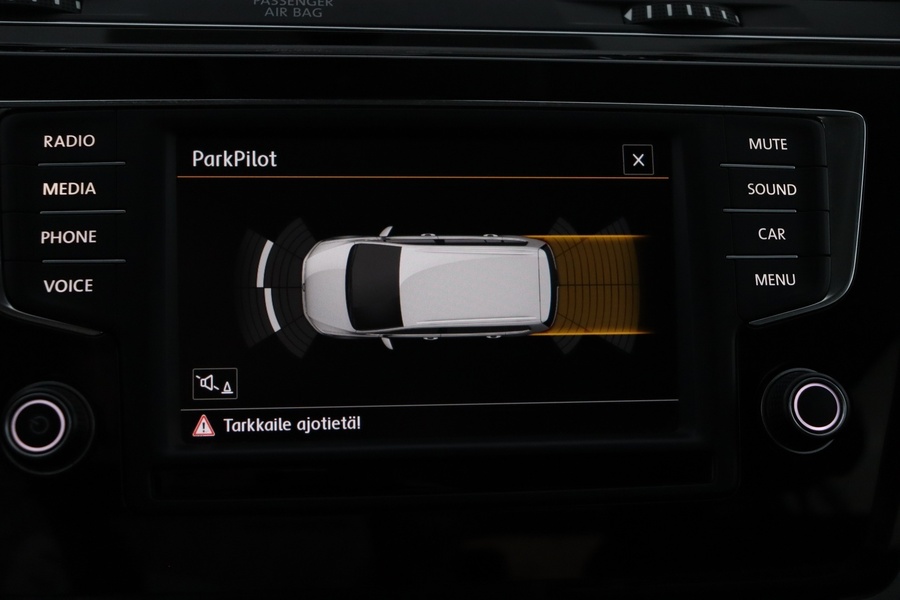 Volkswagen Touran vaihtoauto