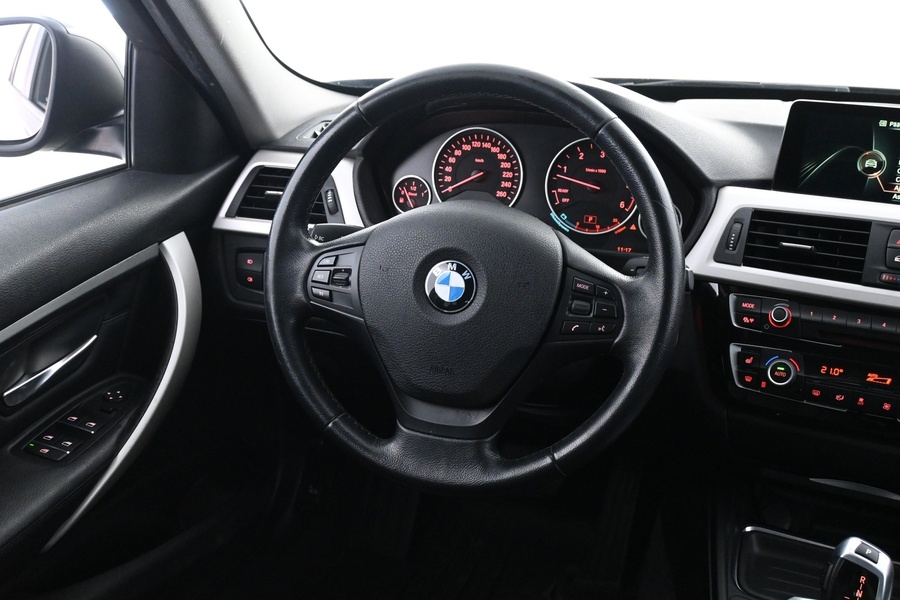 BMW 330 vaihtoauto