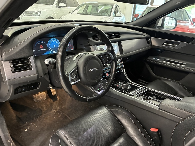 Jaguar XF vaihtoauto