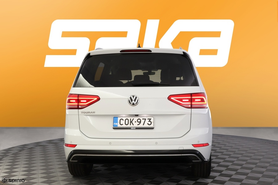 Volkswagen Touran vaihtoauto