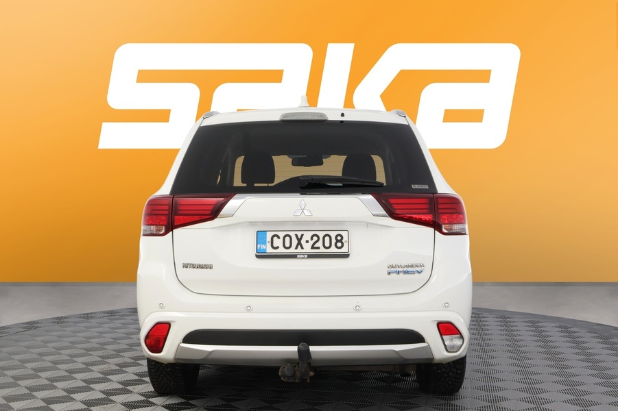 Mitsubishi Outlander PHEV vaihtoauto