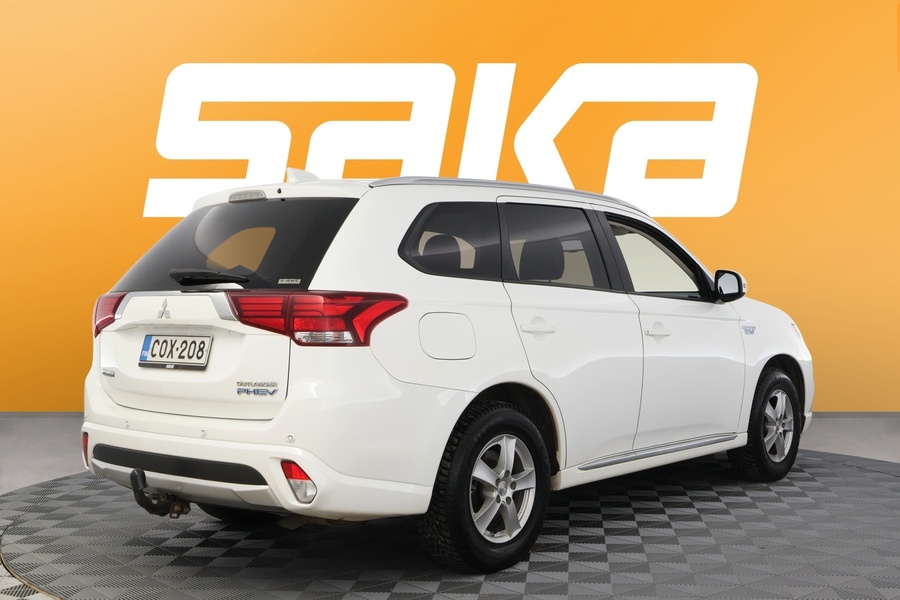 Mitsubishi Outlander PHEV vaihtoauto
