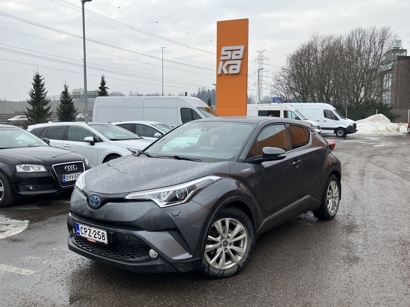 Toyota C-HR vaihtoauto