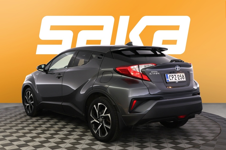 Toyota C-HR vaihtoauto