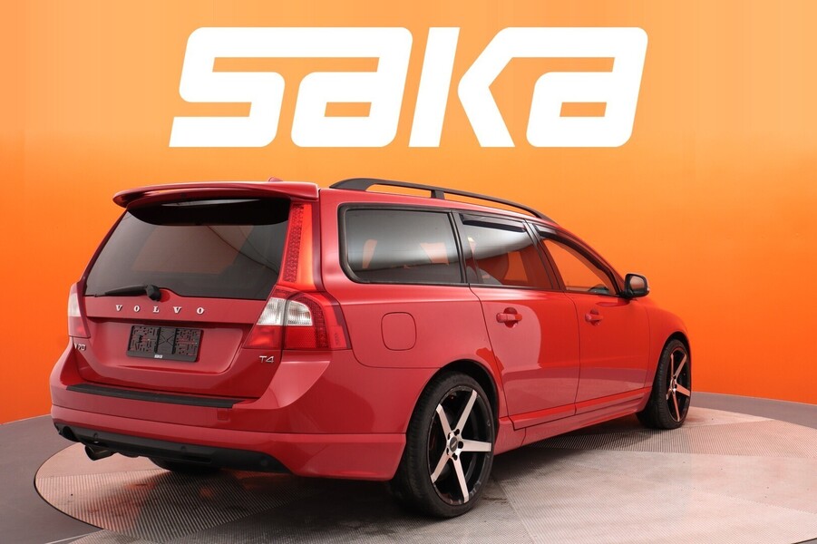 Volvo V70 vaihtoauto