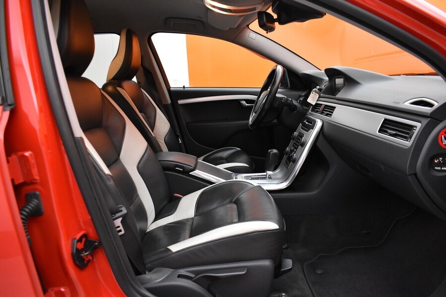 Volvo V70 vaihtoauto