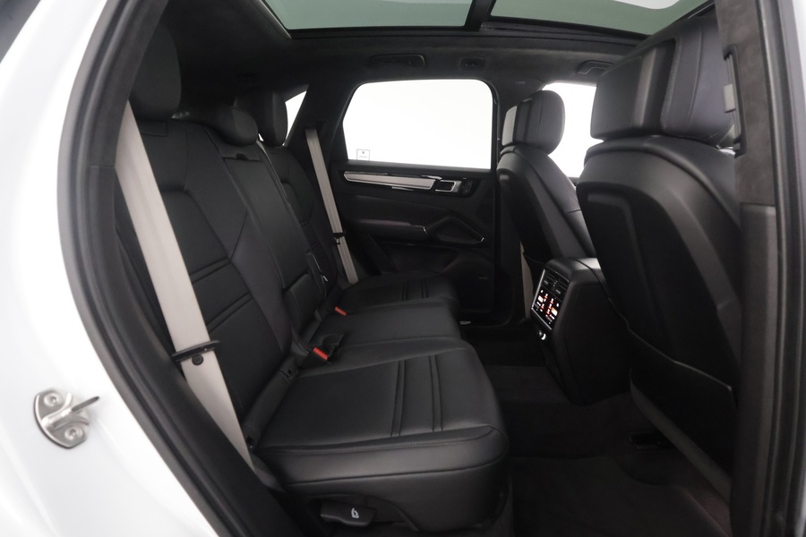 Porsche Cayenne vaihtoauto