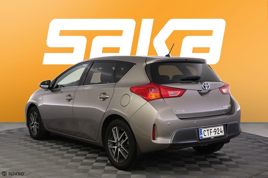 Toyota Auris vaihtoauto