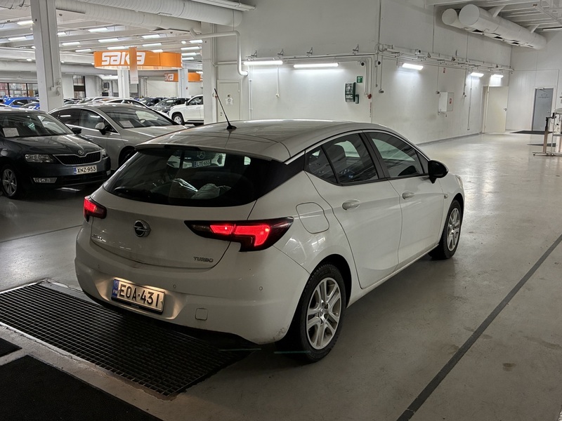 Opel Astra vaihtoauto