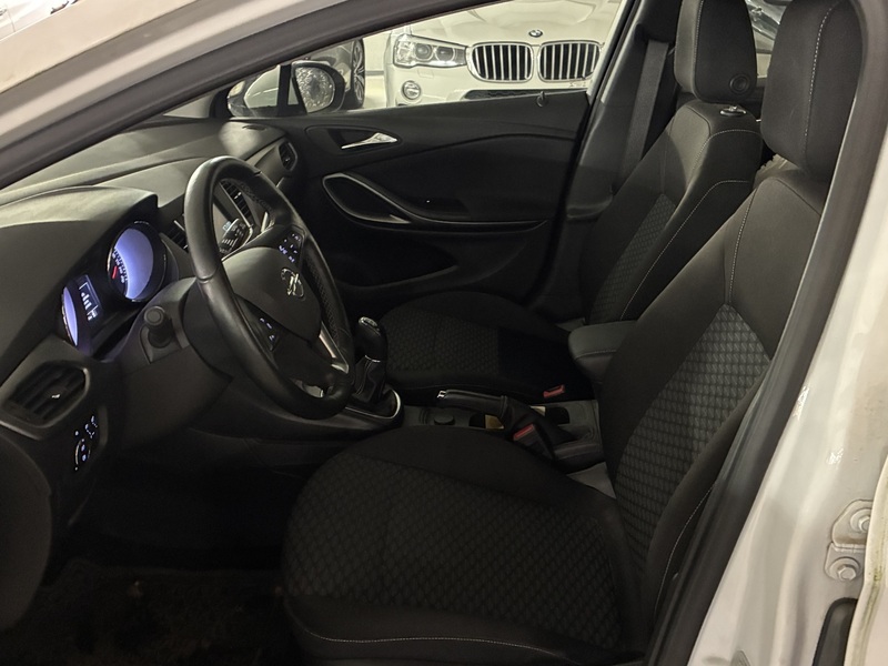 Opel Astra vaihtoauto