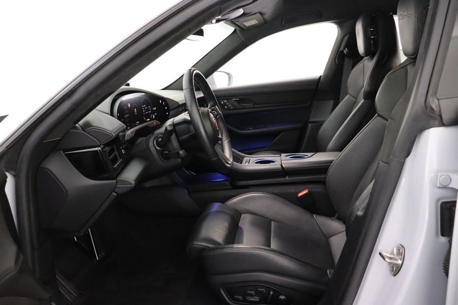 Porsche Taycan vaihtoauto