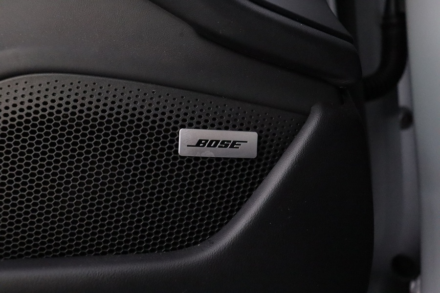 Porsche Taycan vaihtoauto