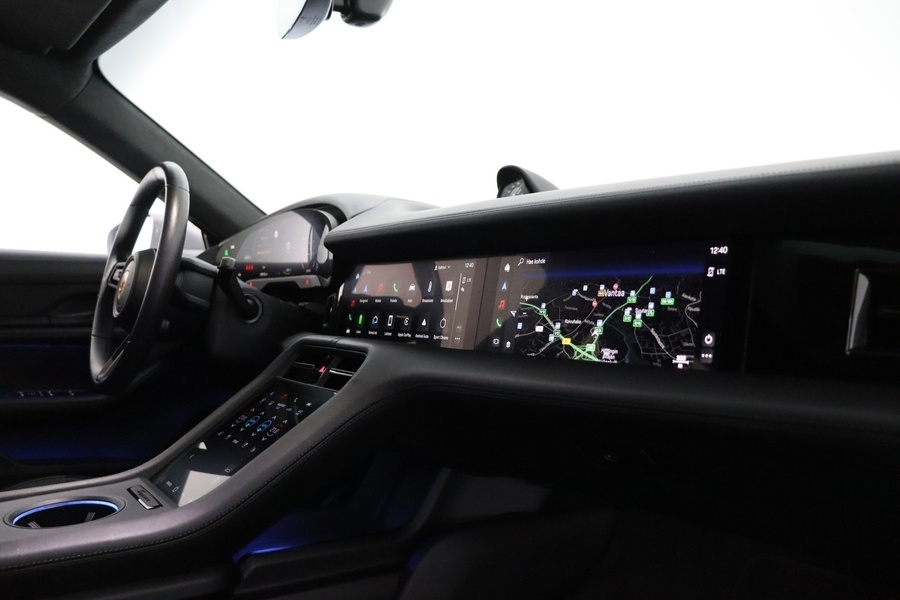 Porsche Taycan vaihtoauto