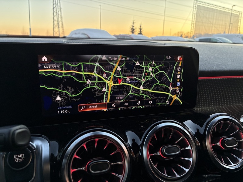 Mercedes-Benz EQB vaihtoauto