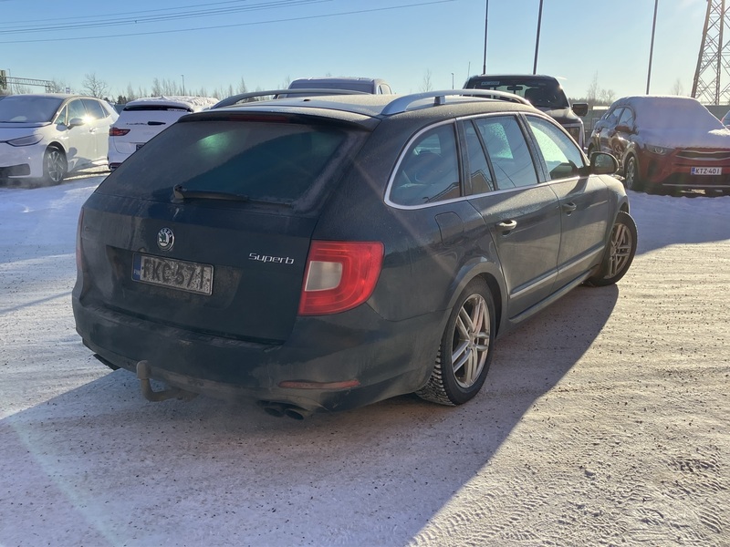 Skoda Superb vaihtoauto