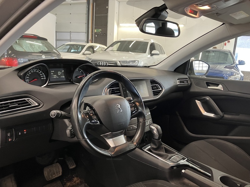 Peugeot 308 vaihtoauto