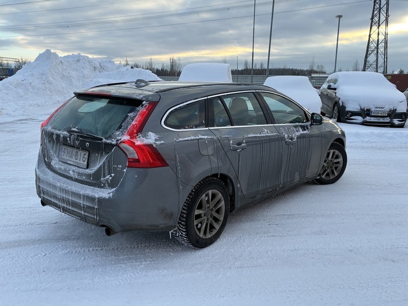 Volvo V60 vaihtoauto