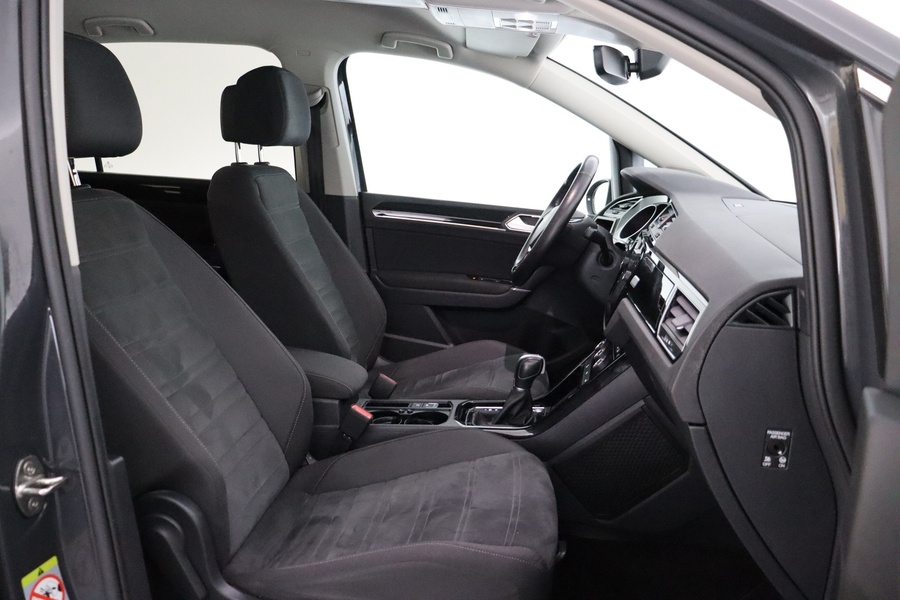 Volkswagen Touran vaihtoauto