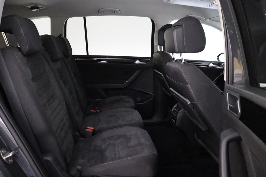 Volkswagen Touran vaihtoauto