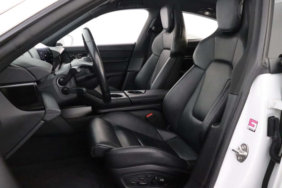 Porsche Taycan vaihtoauto