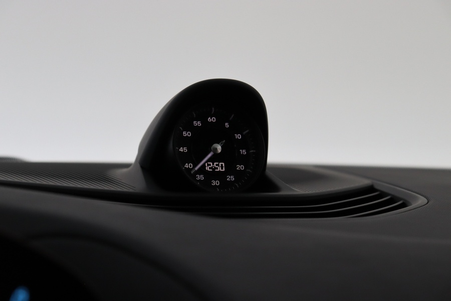 Porsche Taycan vaihtoauto