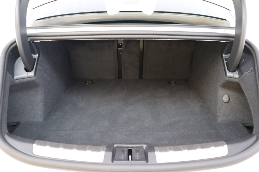 Porsche Taycan vaihtoauto