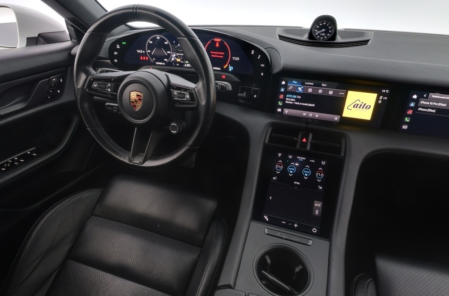 Porsche Taycan vaihtoauto