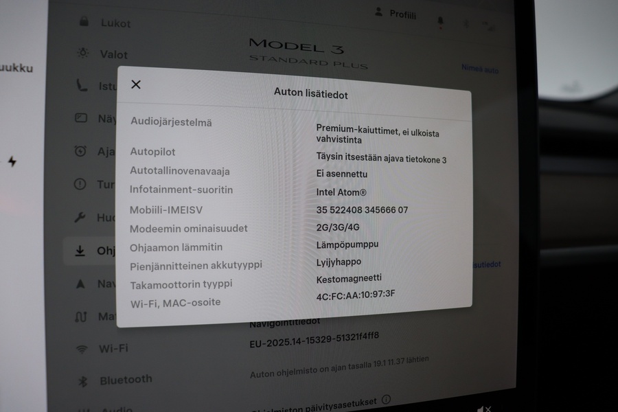 Tesla Model 3 vaihtoauto