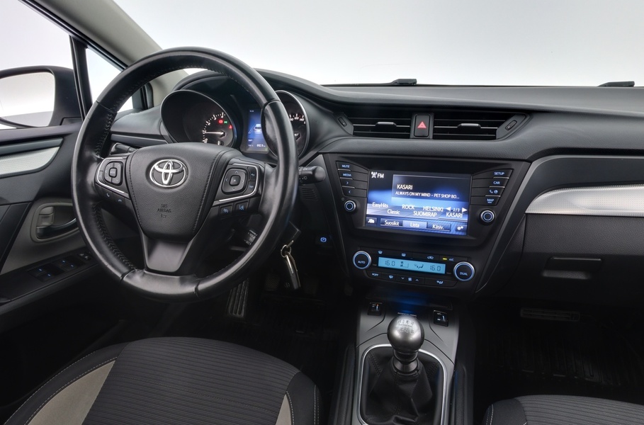 Toyota Avensis vaihtoauto