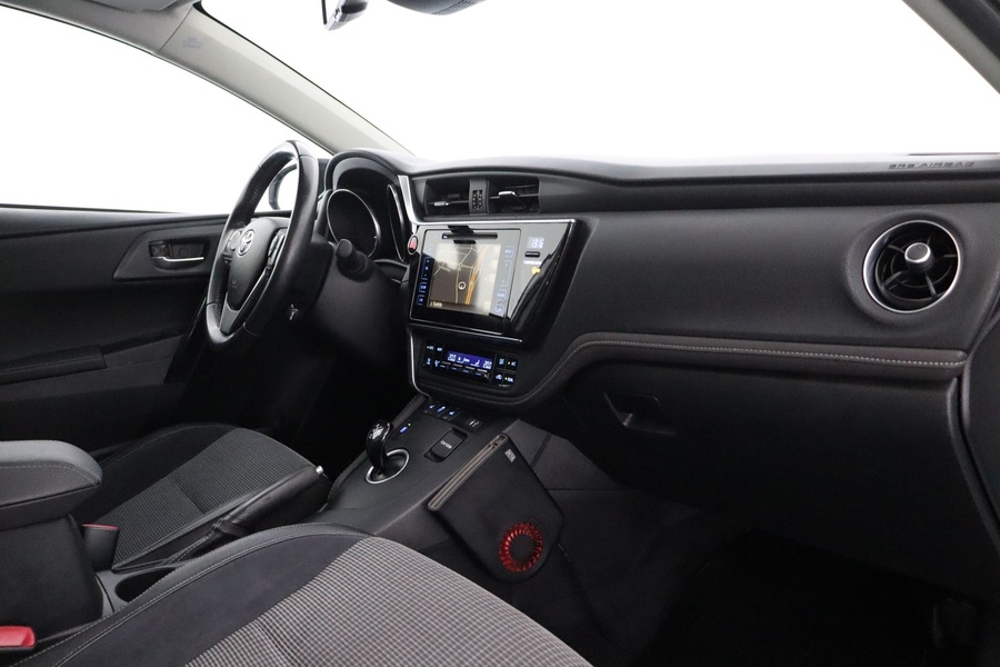 Toyota Auris vaihtoauto