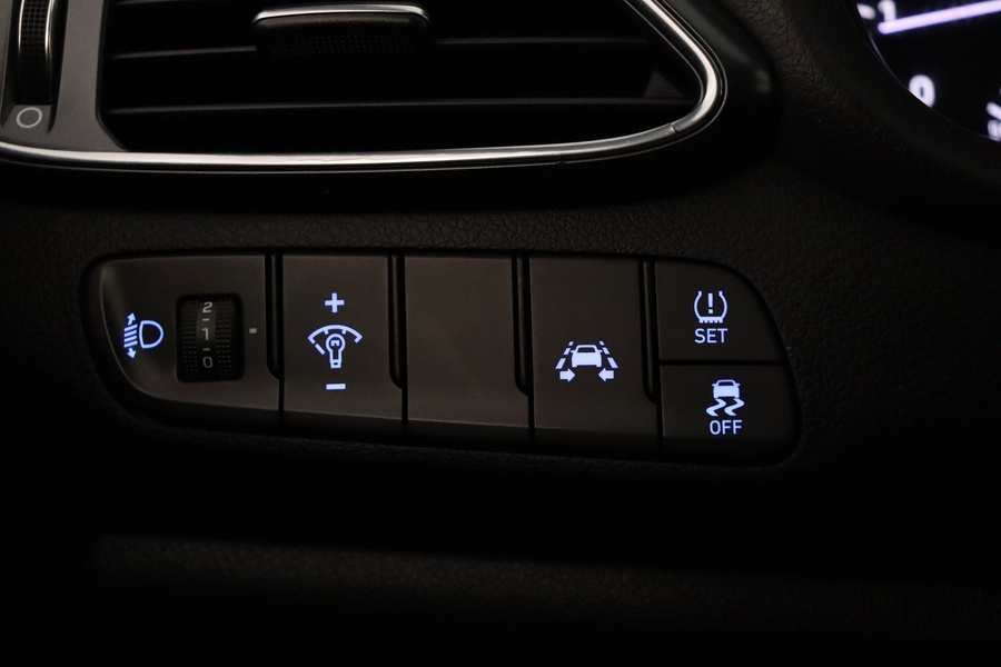 Hyundai i30 Fastback vaihtoauto