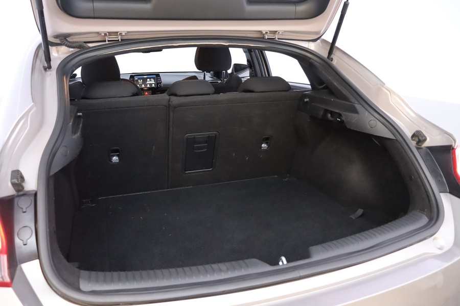 Hyundai i30 Fastback vaihtoauto