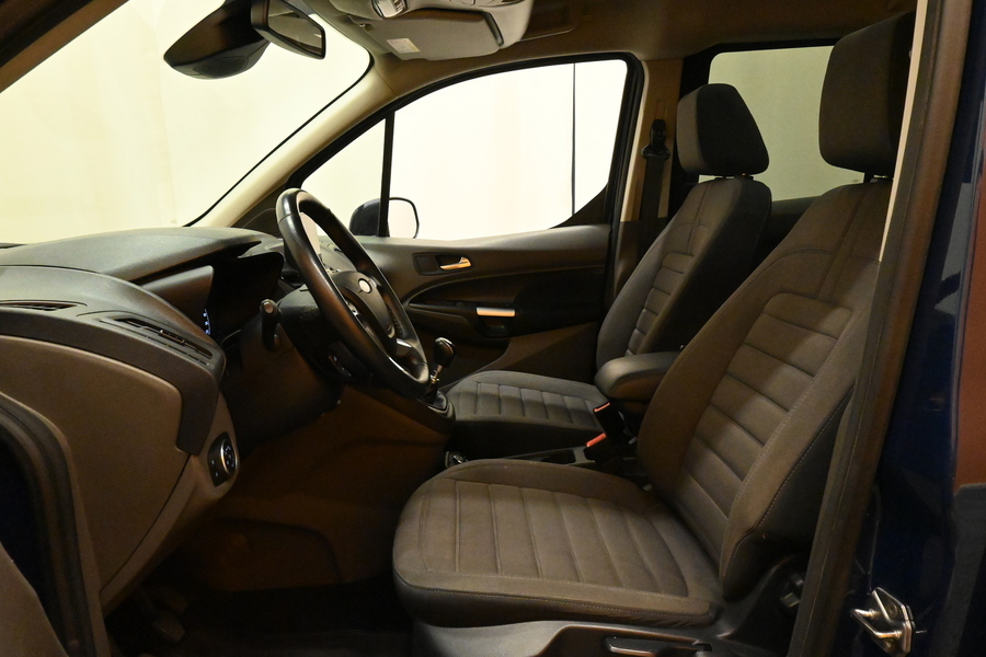 Ford Grand Tourneo Connect vaihtoauto