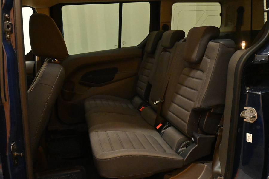 Ford Grand Tourneo Connect vaihtoauto