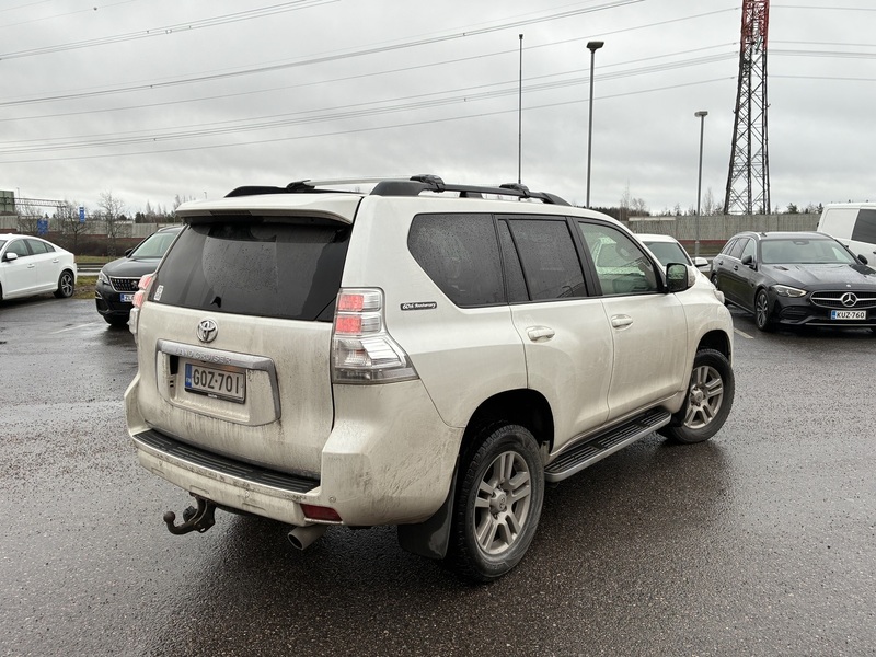 Toyota Land Cruiser vaihtoauto