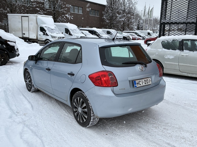 Toyota Auris vaihtoauto