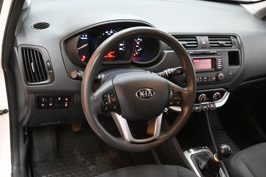 Kia Rio vaihtoauto