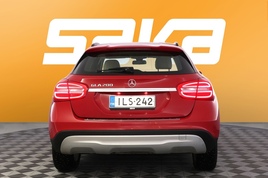 Mercedes-Benz GLA vaihtoauto