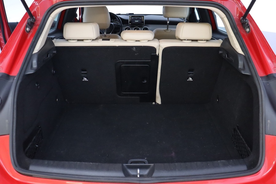 Mercedes-Benz GLA vaihtoauto