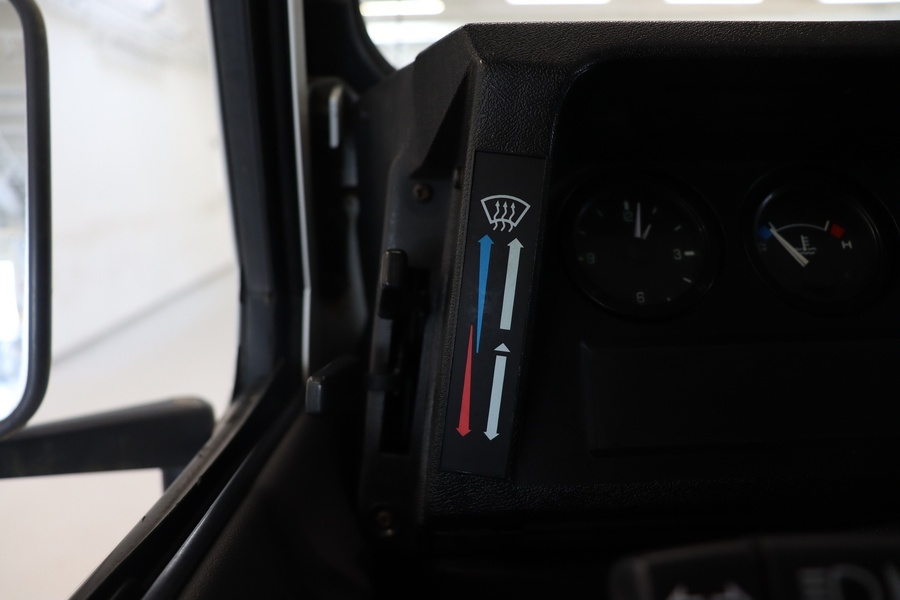 Land Rover Defender vaihtoauto