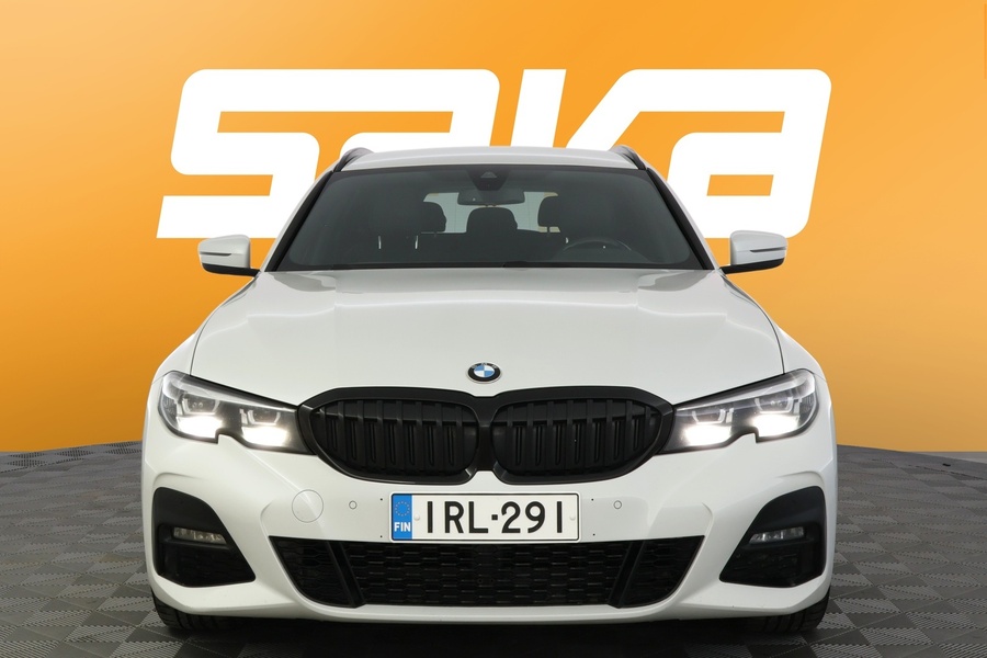 BMW 330 vaihtoauto