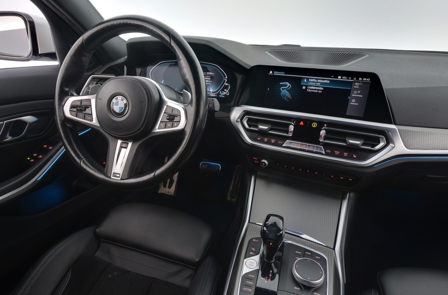 BMW 330 vaihtoauto