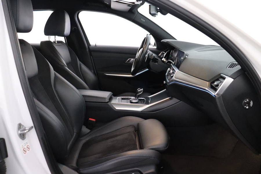 BMW 330 vaihtoauto