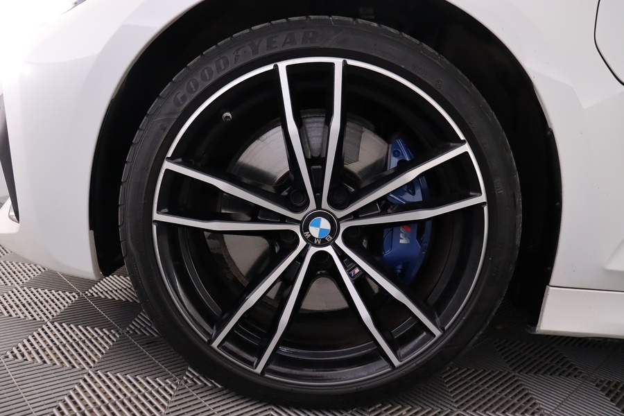 BMW 330 vaihtoauto