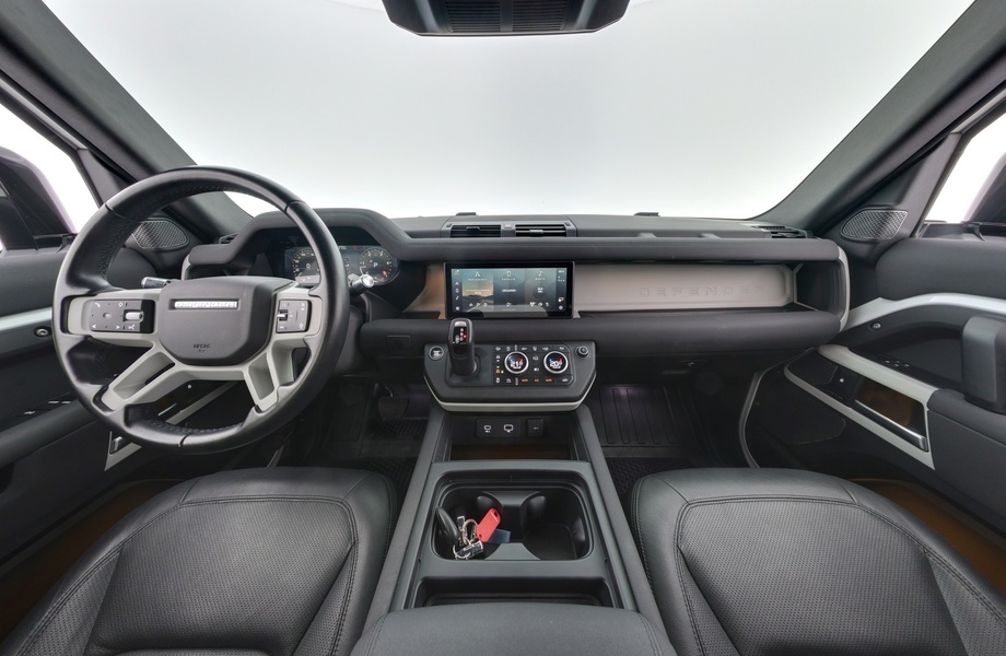 Land Rover Defender vaihtoauto