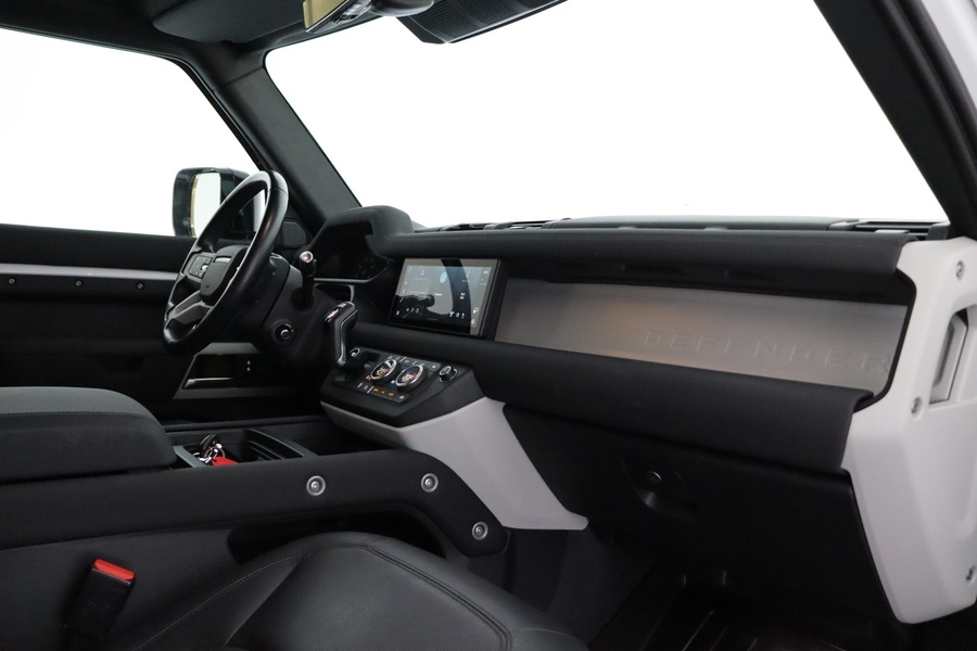 Land Rover Defender vaihtoauto