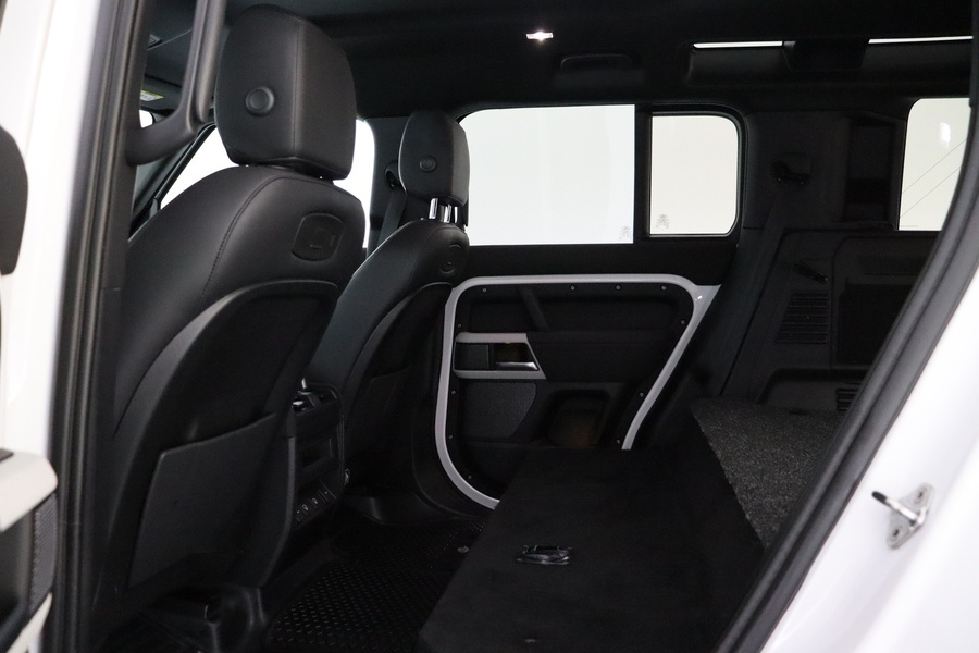 Land Rover Defender vaihtoauto