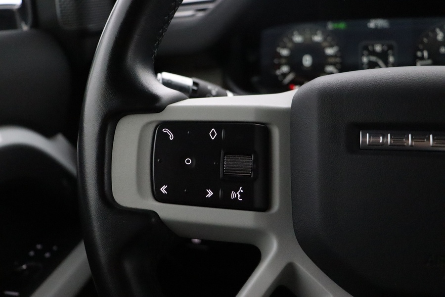 Land Rover Defender vaihtoauto